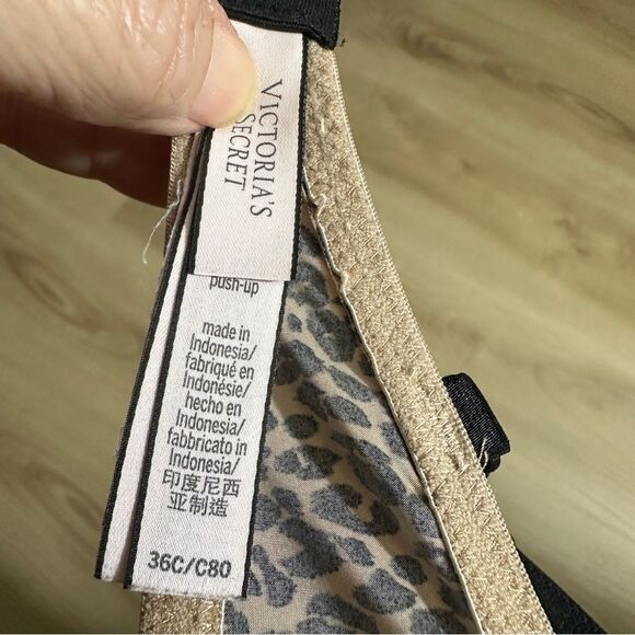 Victoria's Secret Animal Print 36C Push Up Bra - Picture 9 of 9